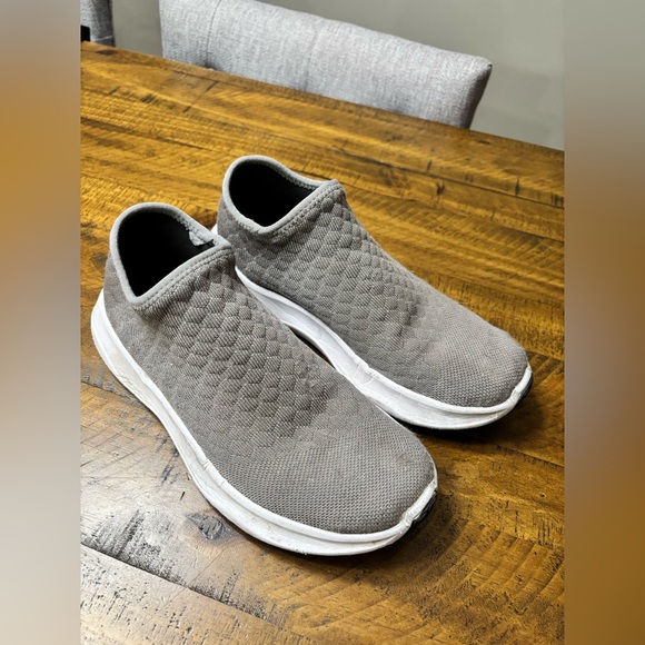 Vessi Women’s Waterproof Sneaker - Picture 1 of 2